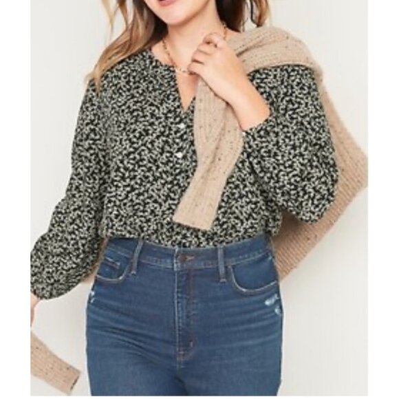Old Navy Oversized Split-Neck Blouse In Floral Print Green & White Size Large - Picture 1 of 12